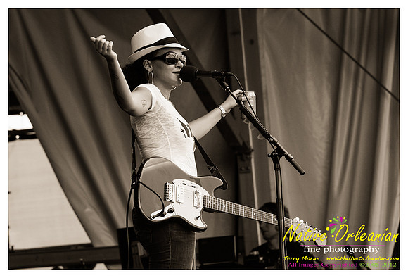 mia_borders_jazz_fest_jm_050312_004