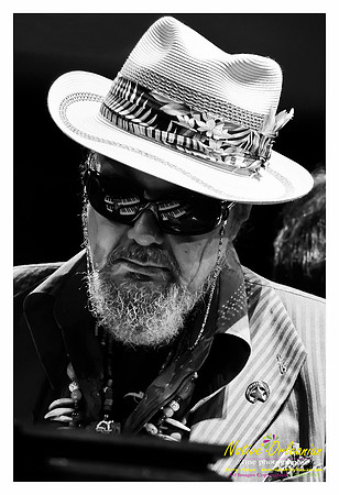 Dr_John_gulf_aid_2011_jm