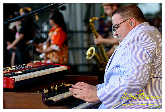 papa_grows_funk_jazz_fest_jm_042912_002