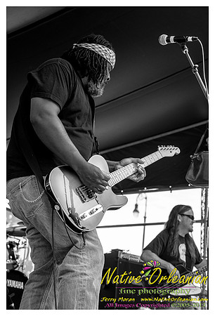 alvin_youngblood_hart_french_quarter_fest_jm_041313_004
