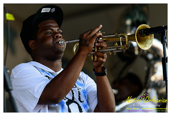 hot_8_brass_band_jazz_fest__jm_050412_002