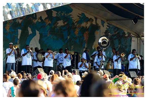 hot_8_brass_band_jazz_fest__jm_050412_001