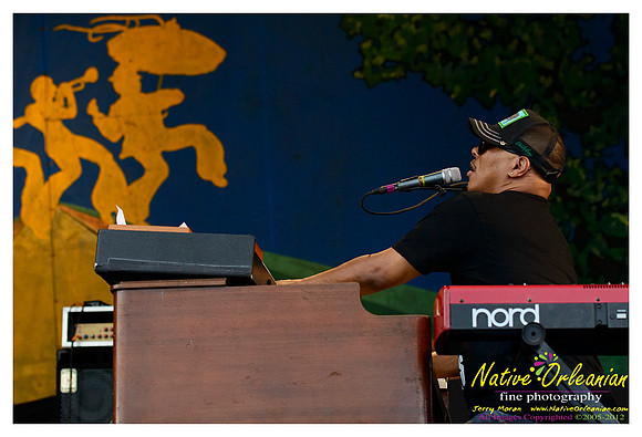 dumpstafunk__jazz_fest_jm_050312_004