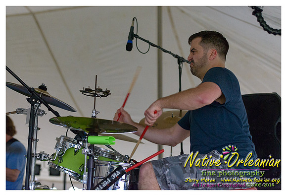 alvin_youngblood_hart_tbois_blues_fest_jm_040414_012