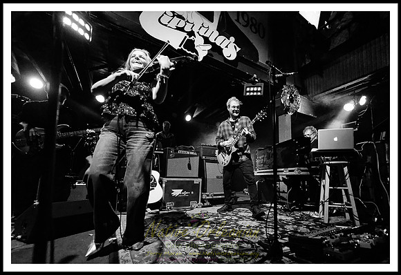 Anders_Osborne_7th_annual_holiday_spectacular_Night_1_tipitinas_jm_121518_009
