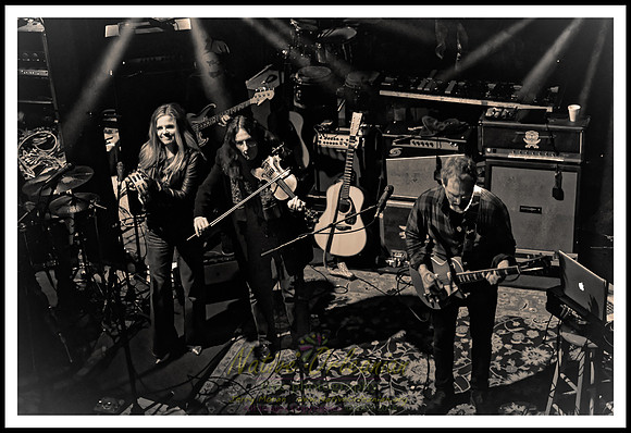 Anders_Osborne_7th_annual_holiday_spectacular_Night_1_tipitinas_jm_121518_013
