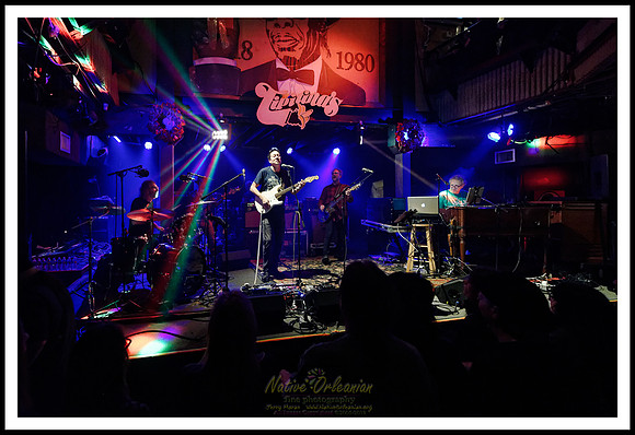 Anders_Osborne_7th_annual_holiday_spectacular_Night_2_tipitinas_jm_121618_020