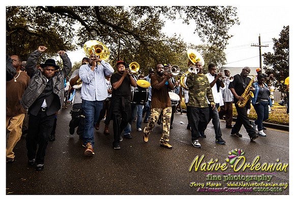 treme_sidewalk_steppers_20th_anniversary_second_line_jm_nofp_020214_002