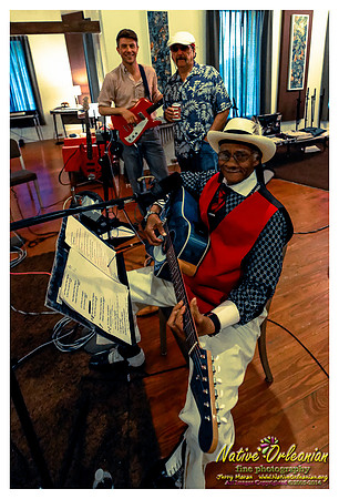 little_freddie_king_living _room_studio_jm_052014_014