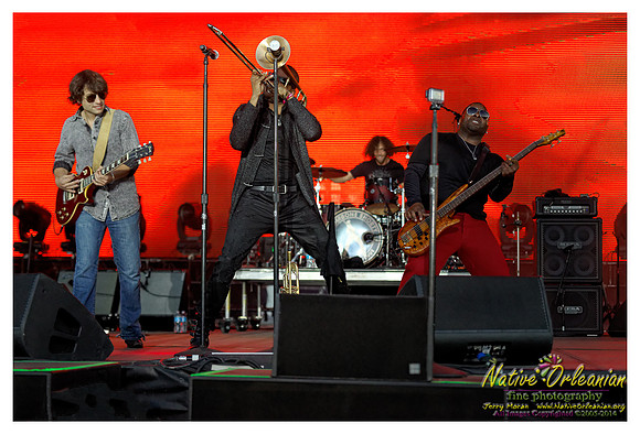 trombone_shorty_voodoo_fest_2014_jm_110214_005