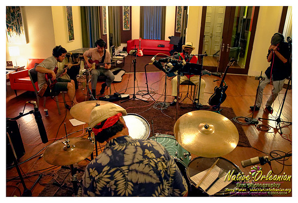 little_freddie_king_living _room_studio_jm_052014_020