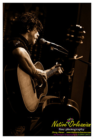 tommy_malone_chikie_wahwah_jm_102312_005