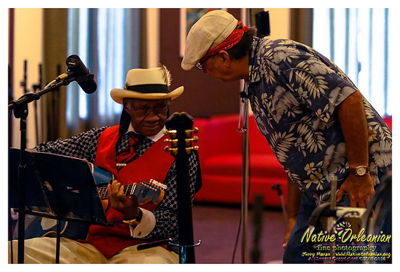 little_freddie_king_living _room_studio_jm_052014_007