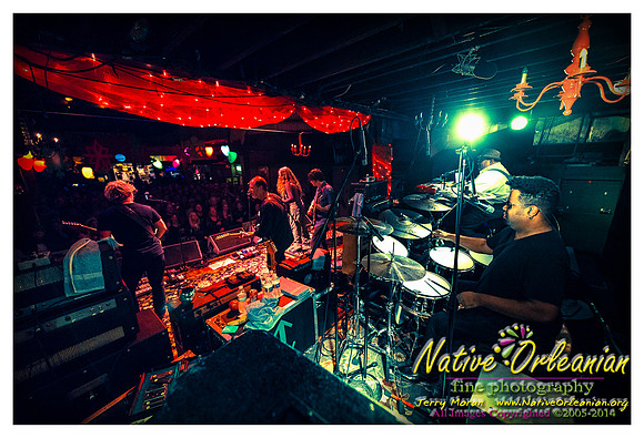 anders_osborne_holiday_spectacular_tipitinas_jm_nofp_120613_008