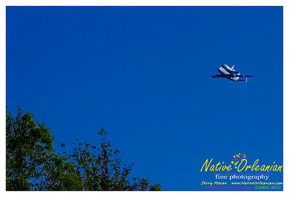 space_shuttle_endeavor_fly_over_jm_091912_001