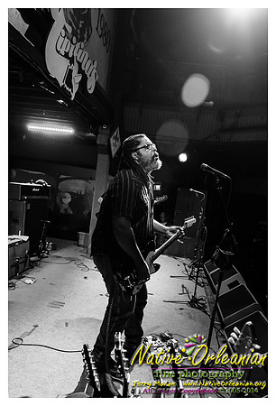 alvin_youngblood_hart_tipitinas_jm_053114_002