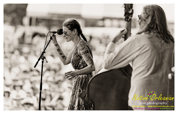 gal_holiday_jazz_fest__jm_042812_009