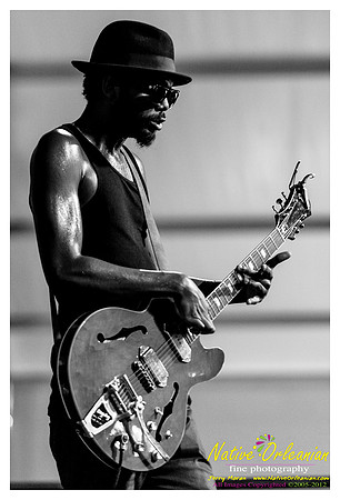 gary_clark_jr_jazz_fest__jm_042912_001