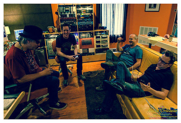 m_&_m_s_photo_shoot_living_room_studio_jm_nofp_102813_007