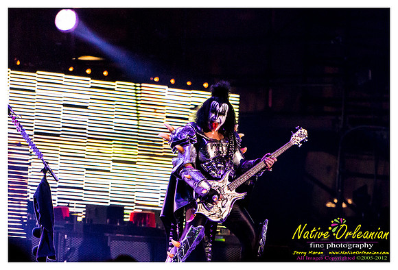 kiss_final4__jm_033012_017