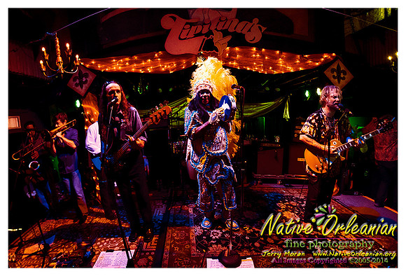 anders_osborne_holiday_spectacular_tipitinas_jm_nofp_120813_051