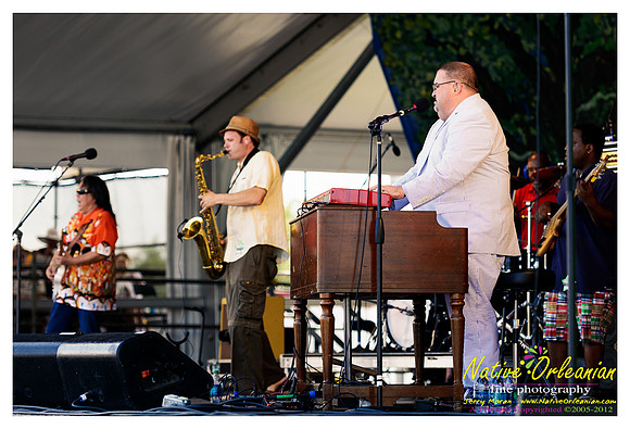 papa_grows_funk_jazz_fest_jm_042912_016