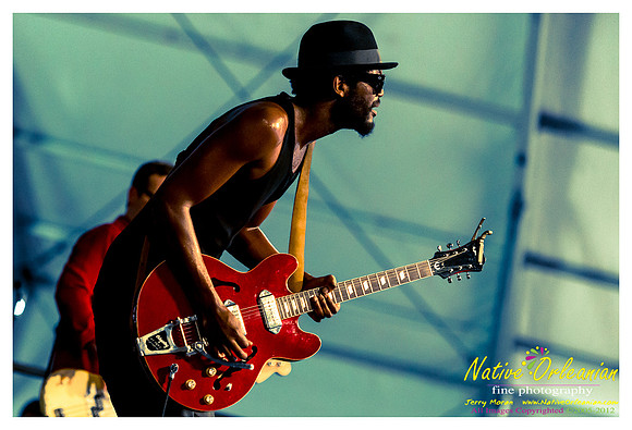gary_clark_jr_jazz_fest__jm_042912_002
