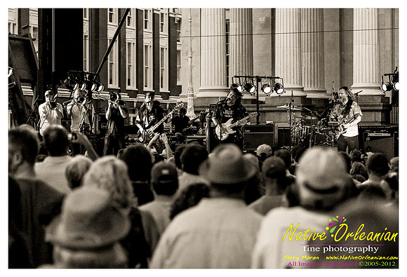 anders_osborne_harvest_lafayette_sq_jm_100312_012
