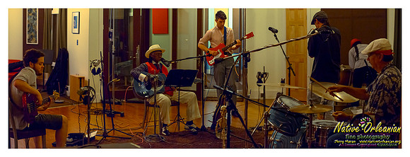 little_freddie_king_living _room_studio_jm_052014_012