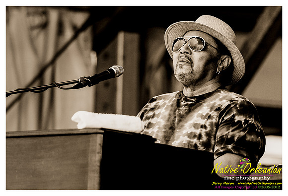 funky_meters_jazz_fest_jm_050612_003
