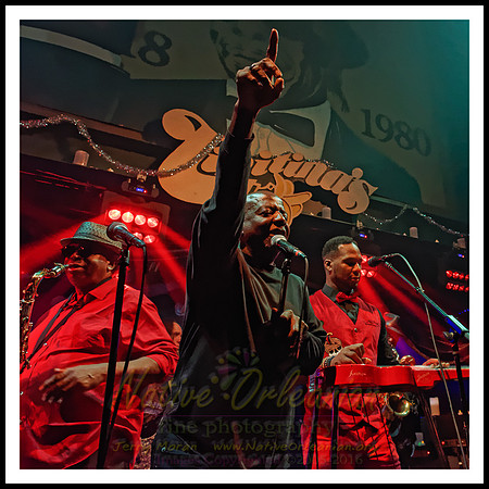 anders_osborne_Tipitina's_Christmas_Spectacular_jm_121816_042