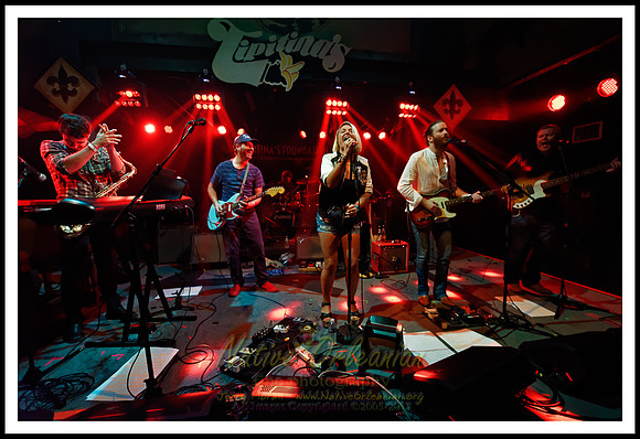 darcy_malone_and_the_tangle_tipitinas_jm_052617_002