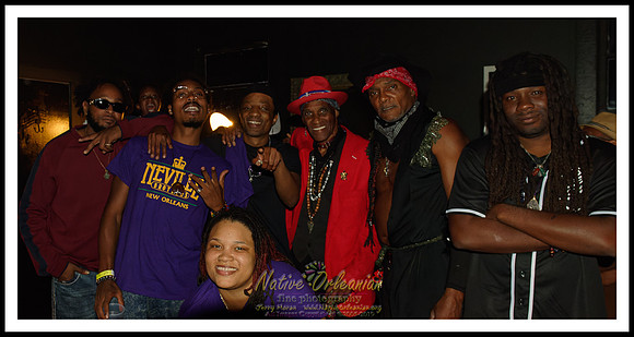 cyril_nevilles_bday_tipitinas_jm_101422_004