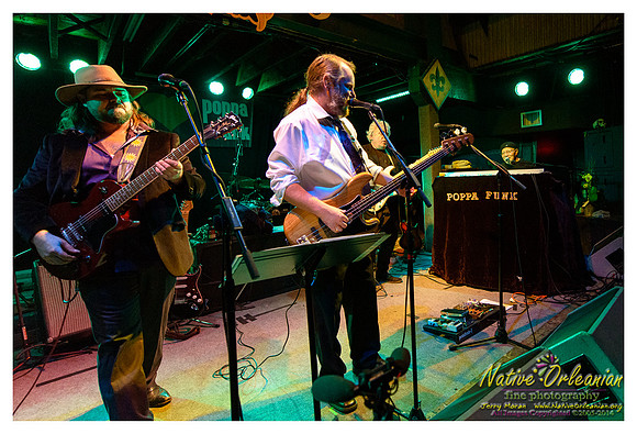 art_neville_cha_dooky_do_tipitinas_jm_111614_001