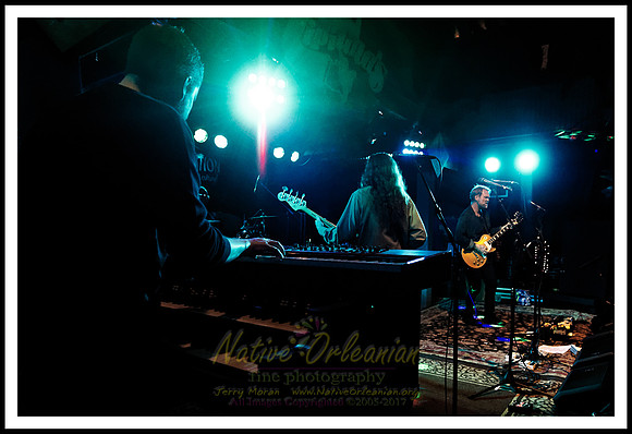 anders_osborne_xmas_spectacular_tipitinas_jm_121717_007