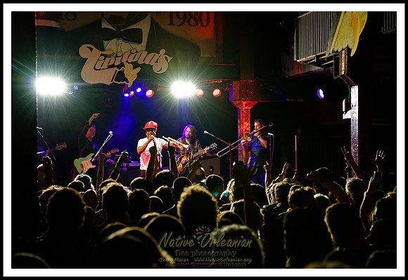 anders_osborne_holiday_spectacular_jm_121721_019