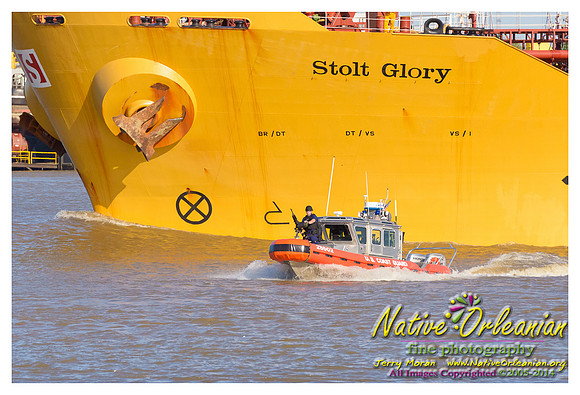 US_Coast_guard_french_quarter_fest_jm_041014_001
