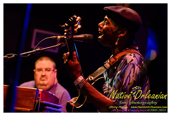 walter_wolfman_washington_instruments_a_comin_tipitinas_jm_042913_010