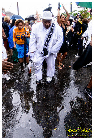 uncle_lionel_second_line_post_mahalia_jm_072012_030