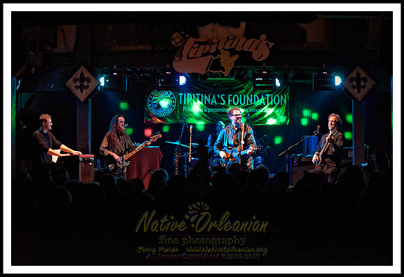 anders_osborne_xmas_spectacular_tipitinas_jm_121717_011