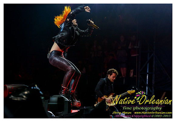 paramore_voodoo_music_experience_jm_nofp_110213_005
