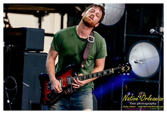 black_keys_jm_033112_010