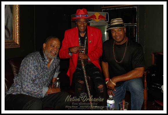 cyril_nevilles_bday_tipitinas_jm_101422_014