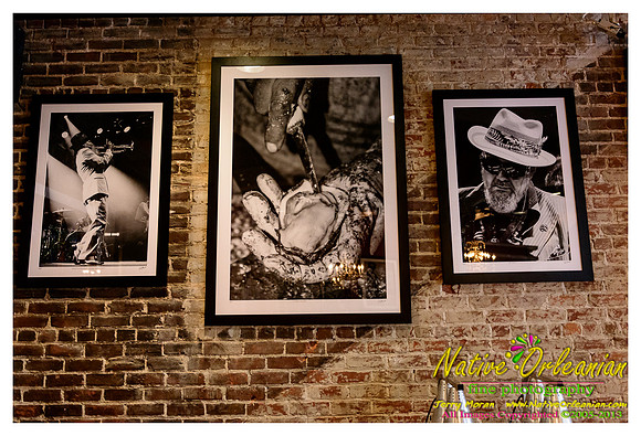 acme_oyster_house_french_quarter_art_install_jm_080412_003