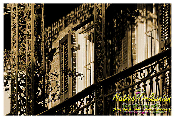 sepia_french_quarter_balconies_2008_jm_©nofp