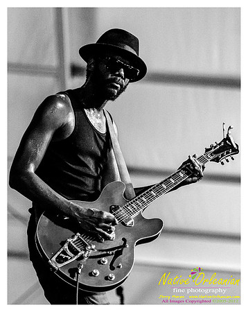 gary_clark_jr_jazz_fest__jm_042912_003
