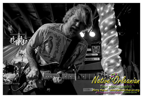anders_osborne_holiday_spectacular_tipitinas_jm_nofp_120713_001