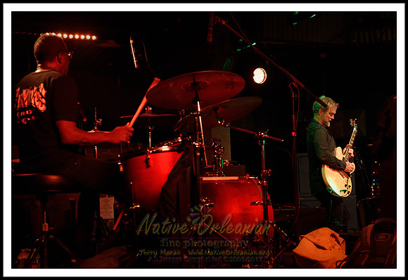 anders_osborne_xmas_spectacular_tipitinas_jm_121717_004